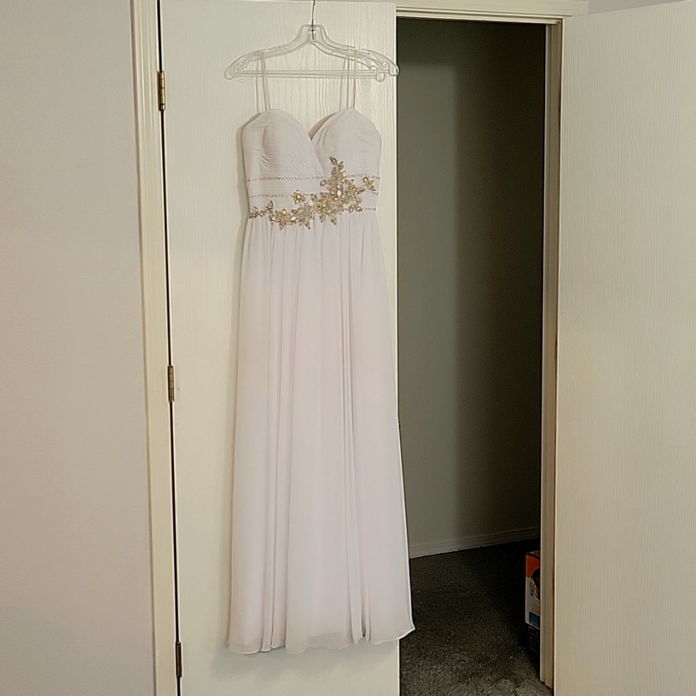 Alyce, size 6, white dress